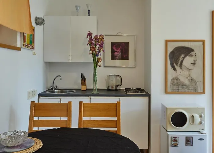 Apartment In Bio Garden - Will Save Money Here Prag